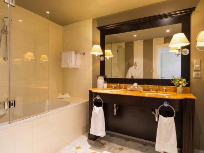 bathroom 1 - hotel grand hotel beauvau - marseille, france