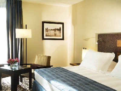 bedroom - hotel radisson blu - marseille, france