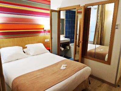 bedroom 3 - hotel best western hotel du mucem - marseille, france