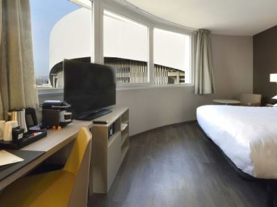 bedroom - hotel ac hotel marseille prado velodrome - marseille, france