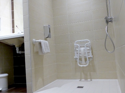 bathroom 2 - hotel beauvoir - mont st michel, france