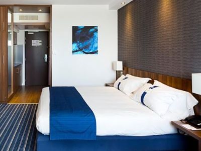 bedroom 1 - hotel holiday inn express montpellier odysseum - montpellier, france