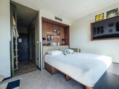 bedroom 1 - hotel jost montpellier - montpellier, france