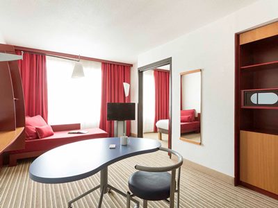 bedroom 3 - hotel novotel suites montpellier - montpellier, france