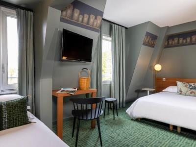 bedroom 7 - hotel l'hotel - nantes, france