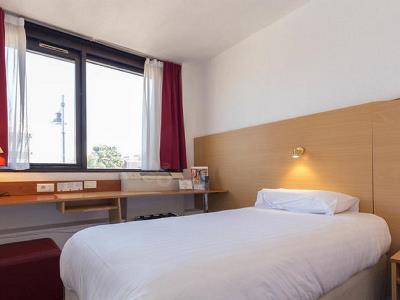bedroom - hotel isidore nice stade - nice, france