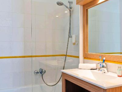 bathroom - hotel aparthotel adagio access nice magnan - nice, france