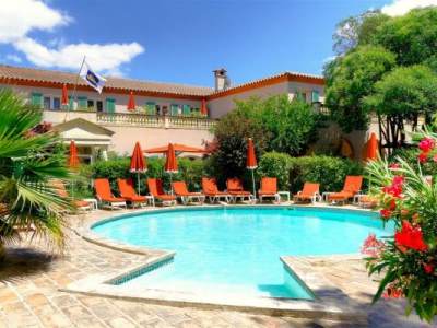 outdoor pool - hotel best western l'orangerie - nimes, france