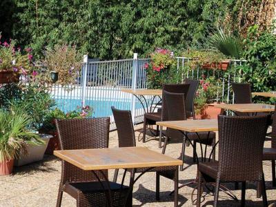 outdoor pool - hotel nimotel - nimes, france