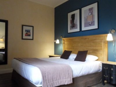 bedroom - hotel des cedres - orleans, france