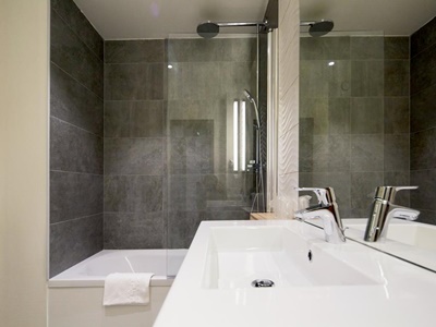 bathroom - hotel campanile orleans centre - gare - orleans, france