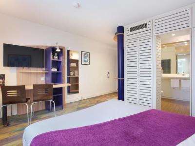 bedroom 4 - hotel suite home saran - orleans, france