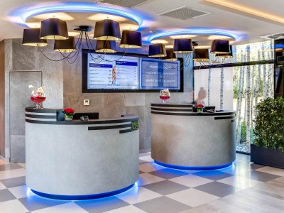lobby 1 - hotel novotel orleans st jean de braye - orleans, france