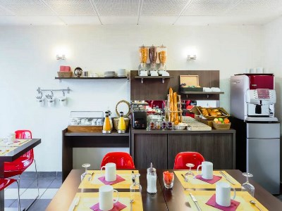 breakfast room - hotel aparthotel adagio access orleans - orleans, france