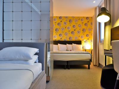 junior suite - hotel 29 lepic - paris, france