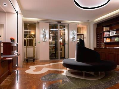 lobby - hotel le mathurin - paris, france