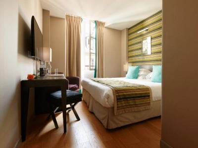 bedroom 1 - hotel le mathurin - paris, france