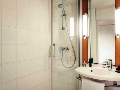 bathroom - hotel ibis epinay sur seine - paris, france