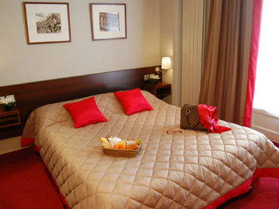 bedroom 1 - hotel acropole porte d'orleans - paris, france
