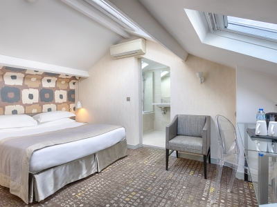 bedroom 1 - hotel a la villa des artistes - paris, france