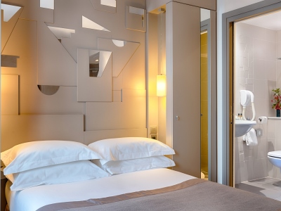 bedroom 5 - hotel a la villa des artistes - paris, france