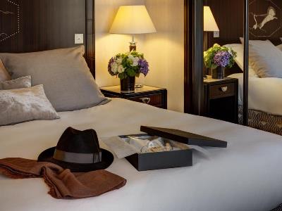 bedroom 5 - hotel collectionneur arc de triomphe - paris, france
