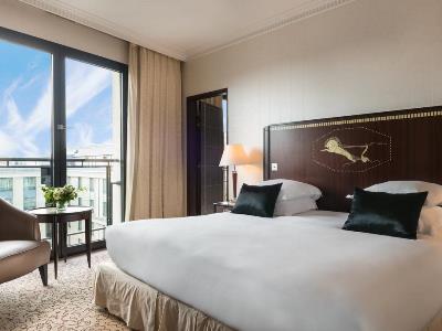 bedroom - hotel collectionneur arc de triomphe - paris, france