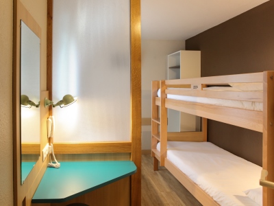 bedroom 2 - hotel reseda - paris, france