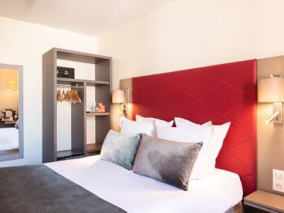bedroom 4 - hotel aston - paris, france