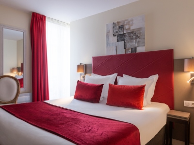 bedroom 1 - hotel aston - paris, france