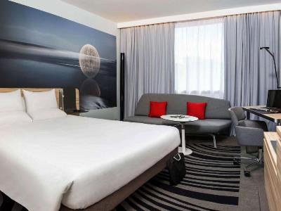 bedroom 4 - hotel novotel gare montparnasse - paris, france