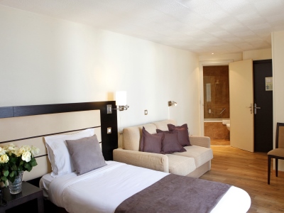 bedroom 4 - hotel sure by bw paris gare du nord - paris, france
