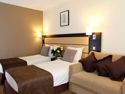 bedroom 1 - hotel sure by bw paris gare du nord - paris, france