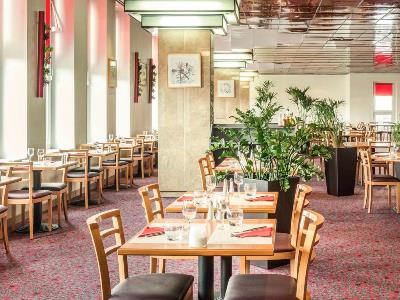 restaurant - hotel ibis porte de bercy - paris, france