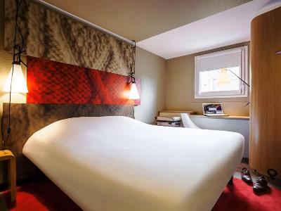 bedroom - hotel ibis alesia montparnasse 14th - paris, france
