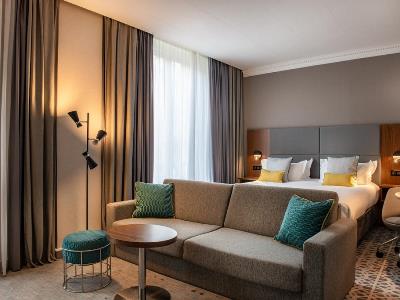 bedroom - hotel crowne plaza paris republique - paris, france