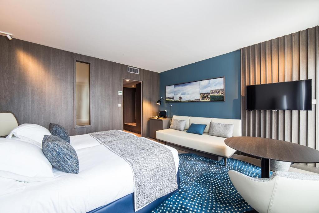 bedroom 1 - hotel best western premier de la paix - reims, france