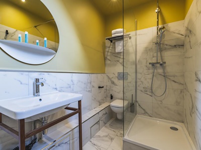 bathroom - hotel best western centre reims - reims, france