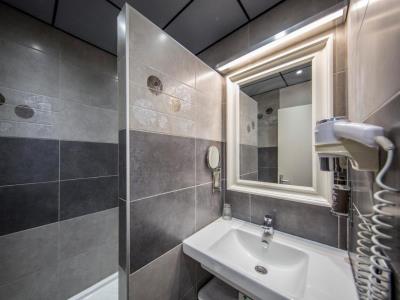bathroom - hotel des lices - rennes, france