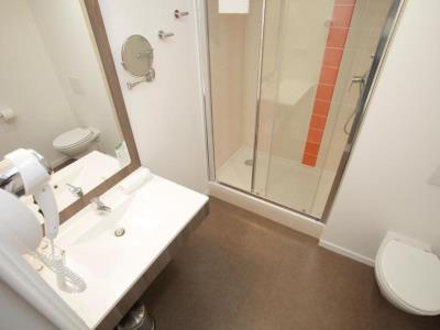 bathroom - hotel appart'hotel odalys city lorgeril - rennes, france