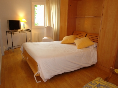 bedroom 1 - hotel causse comtal - rodez, france