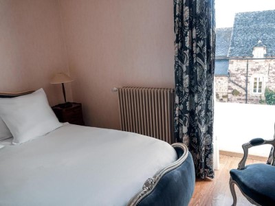 bedroom 1 - hotel chateau de fontanges - rodez, france