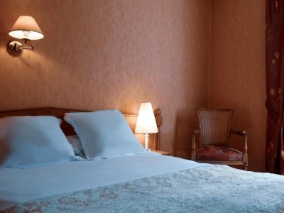 bedroom 2 - hotel chateau de fontanges - rodez, france