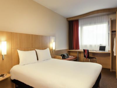 bedroom 1 - hotel ibis paris cdg airport - roissy, france