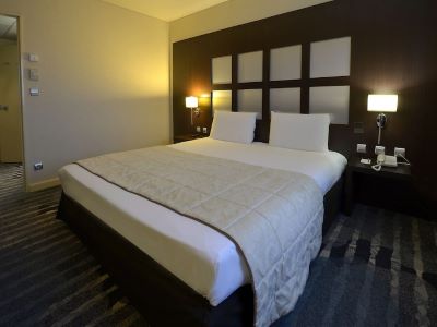 bedroom - hotel mercure rouen champ de mars - rouen, france