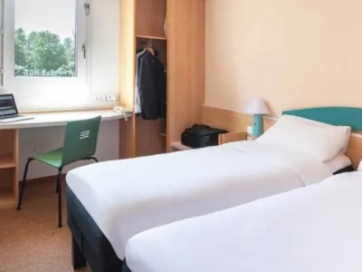 bedroom 2 - hotel b and b rouen centre rive droite - rouen, france