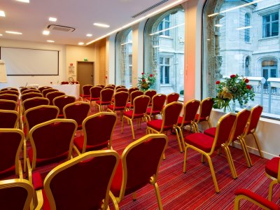 conference room - hotel de bourgtheroulde - rouen, france