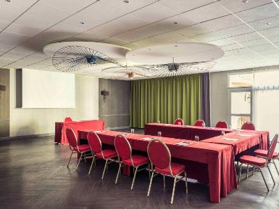 conference room - hotel mercure paris ouest - st germain en la, france