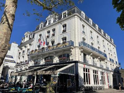 exterior view - hotel france et chateaubriand - st malo, france