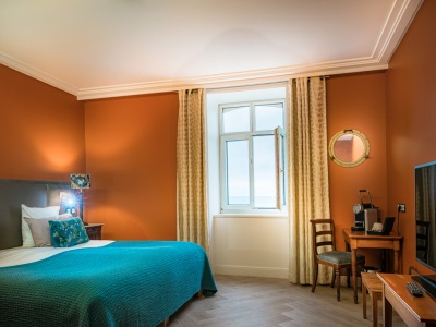 bedroom 3 - hotel france et chateaubriand - st malo, france